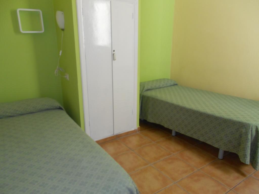 Pension Mova Санта-Крус-де-Тенеріфе Номер фото